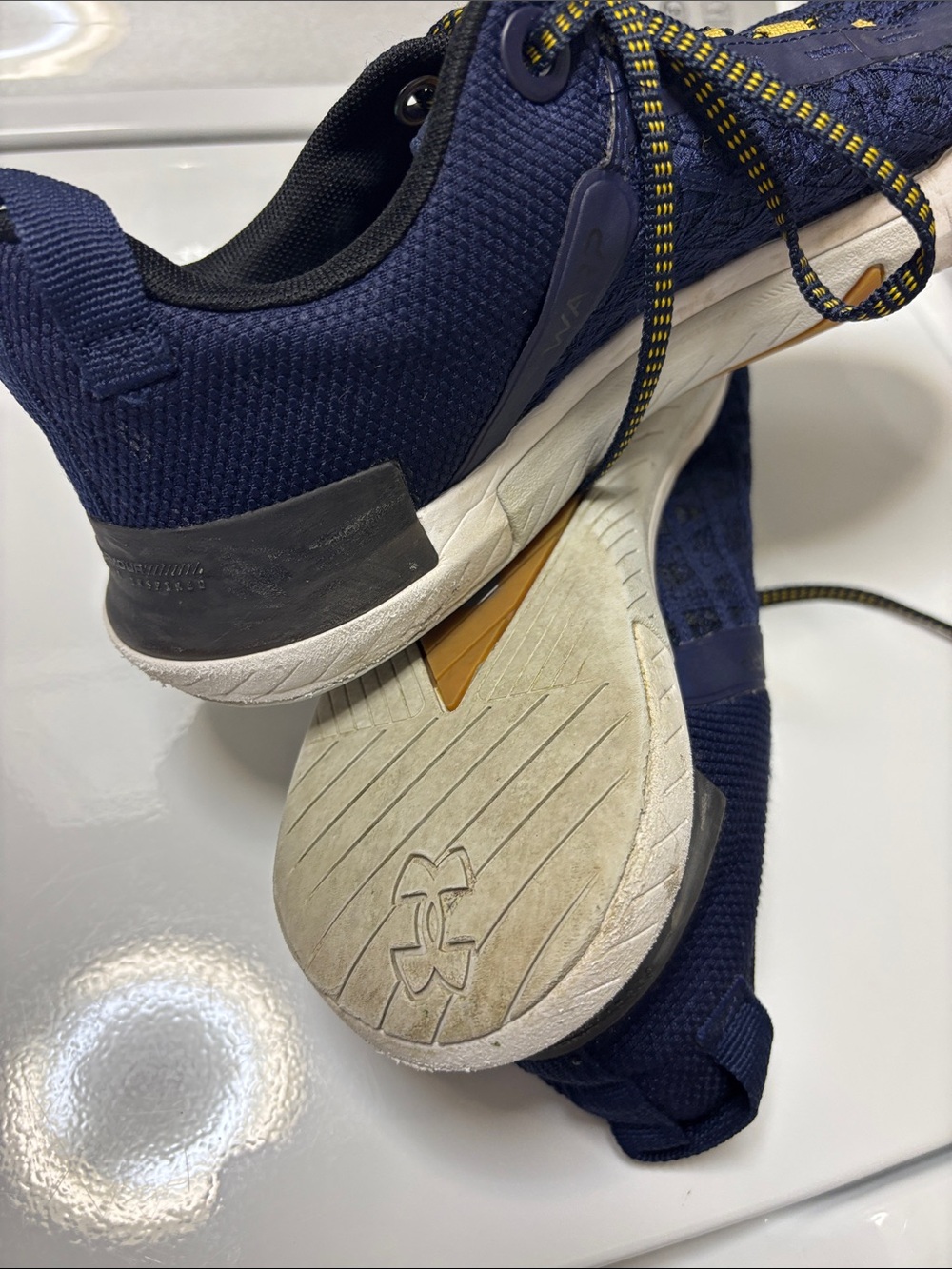 Under Armour Notre Dame Fighting Irish TriBase Reign 5 sneakers  M9 and W 10 1/2 - Picture 9 of 12